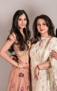 Poonam Dhillon with daughter Paloma