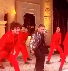 Salman Khan performing