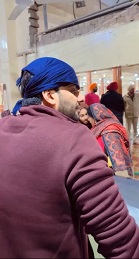 Mankirt Aulakh in Gurudwara