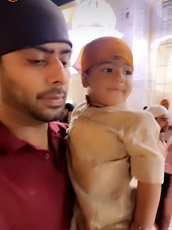 Mankirt Aulakh with his son visit Golden Temple