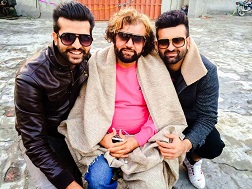 Hans Raj Hans with sons