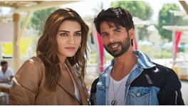 Shahid Kapoor and Kriti Sanon in Teri Baton Mein Aisa Uljha Jiya