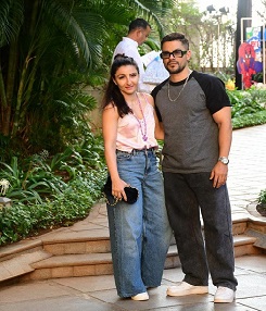 Bhua Soha with hubby Kunal