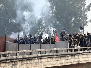Failed attempts to stop protest march