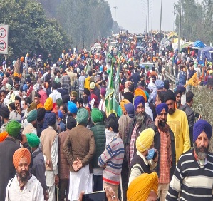 Farmers unite to protest