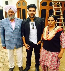 Guru Randhawa with Parents