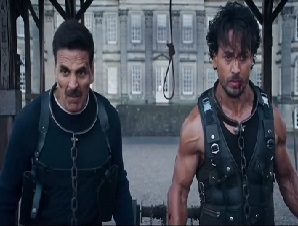 Akshay and Tiger as Bade Miyan Chote Miyan