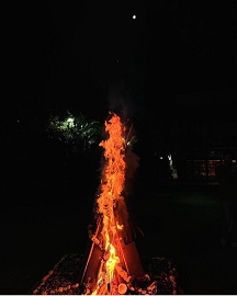 Bachchan celebrate Holika Dahan