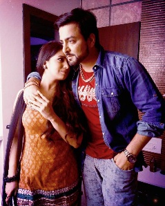 amrita-pandey-with-husband