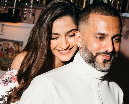 Sonam Kapoor wishes Anand on 6th anniversary