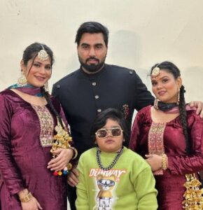 Armaan Malik with wives and son