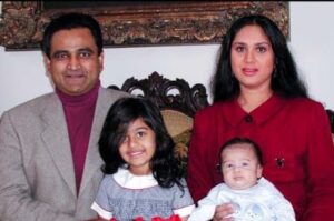 Meenakshi Seshadri with family