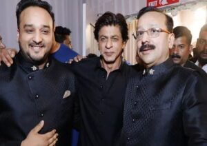 Shah Rukh Khan with Baba Siddique and son